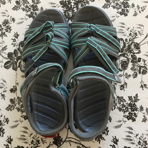 Everlast Women’s Scarlett Outdoor Hiking Sandals - Picture 2 of 5